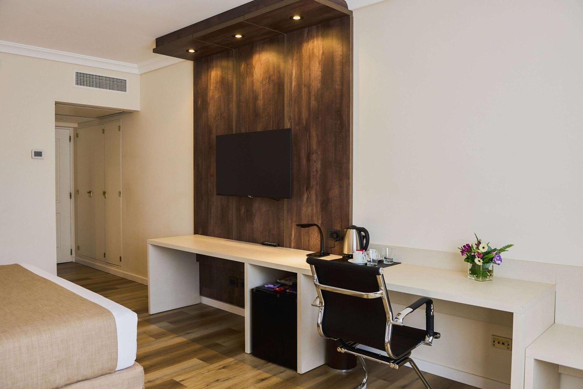 Dazzler By Wyndham Buenos Aires San Martin Hotel ภายนอก รูปภาพ