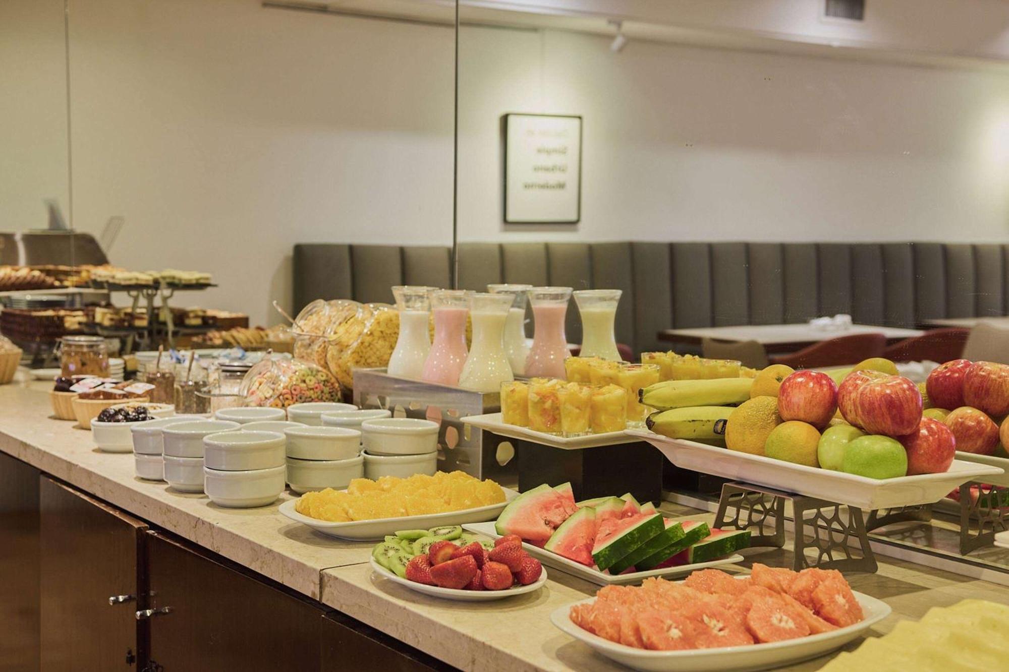 Dazzler By Wyndham Buenos Aires San Martin Hotel ภายนอก รูปภาพ