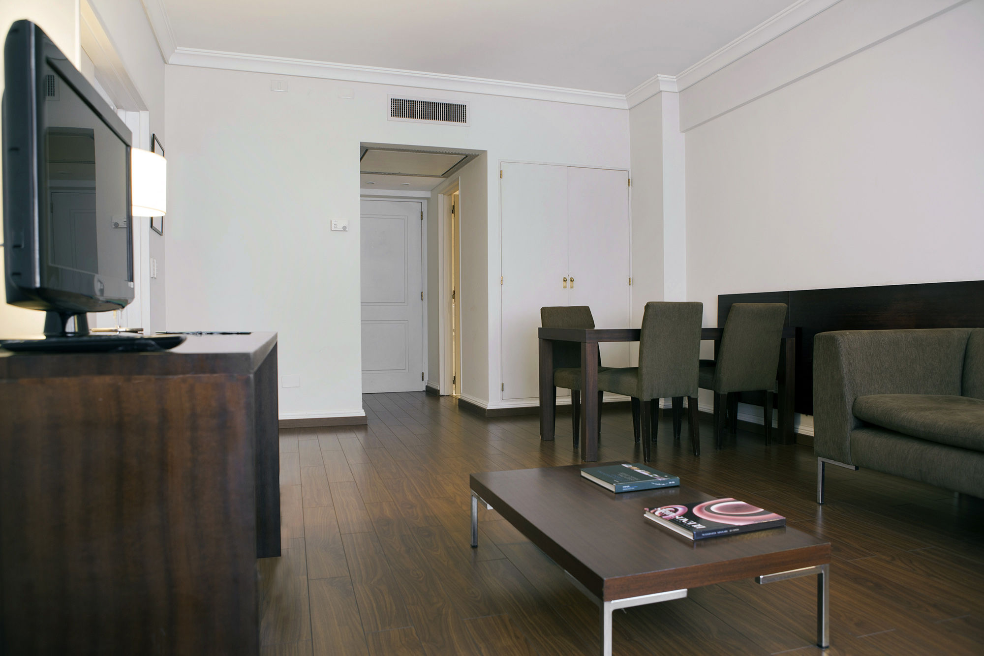 Dazzler By Wyndham Buenos Aires San Martin Hotel ภายนอก รูปภาพ